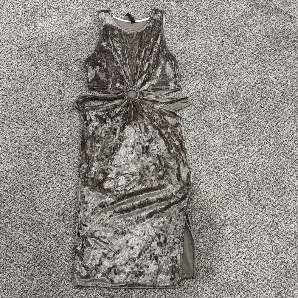 Sleeveless Knot-Ring Velvet Midi Dress in Taupe